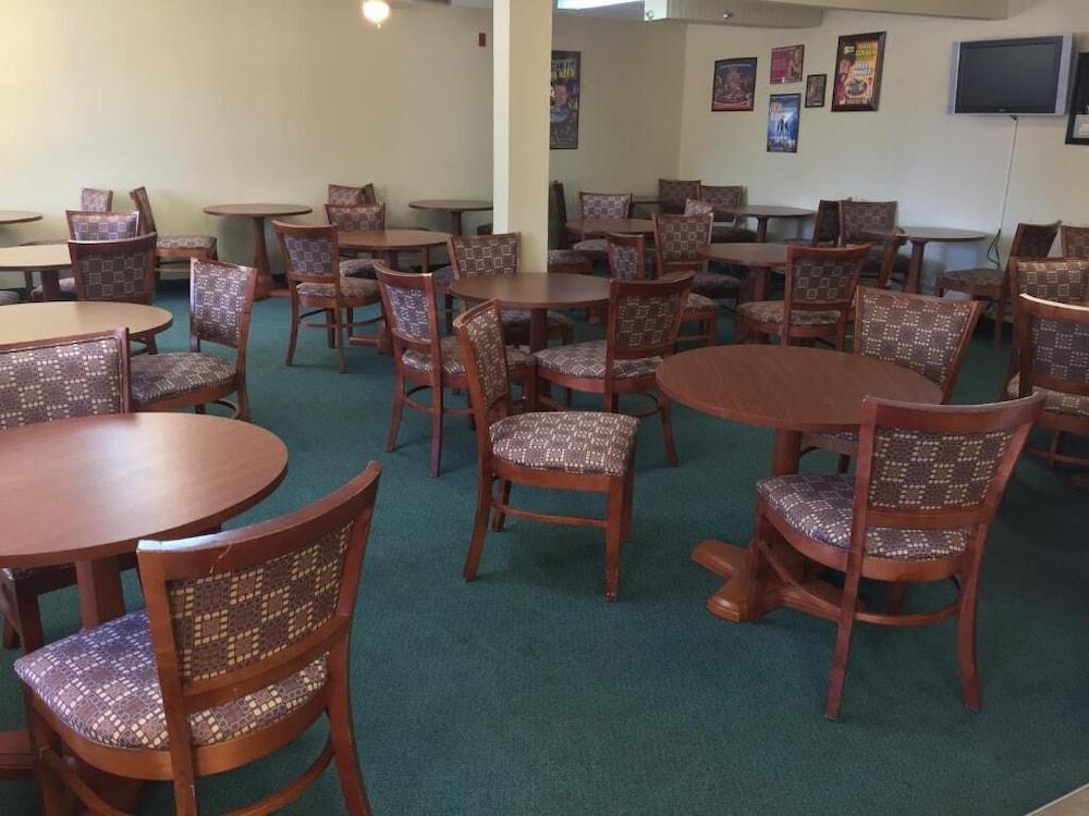 Docker'S Inn Branson Esterno foto
