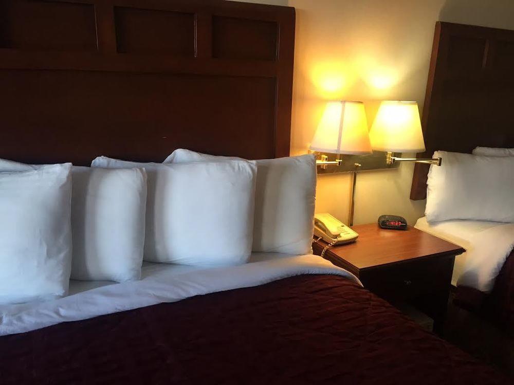 Docker'S Inn Branson Esterno foto